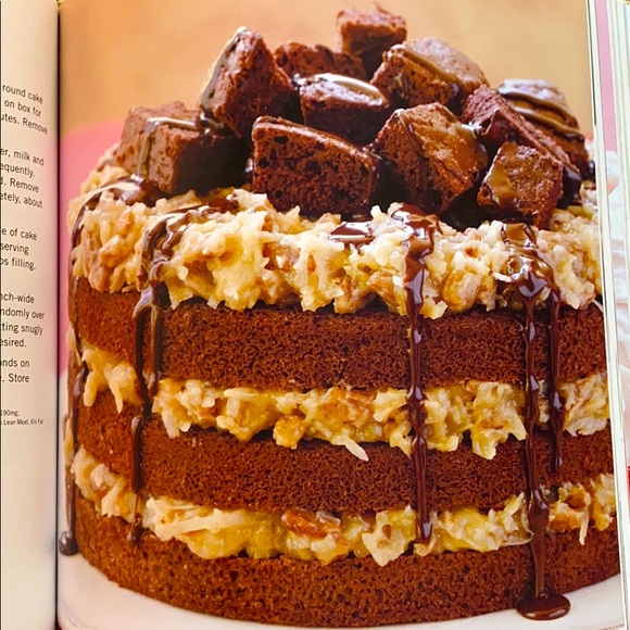 Betty Crocker The Big Book of Cakes 🎂 - Picture 6 of 6